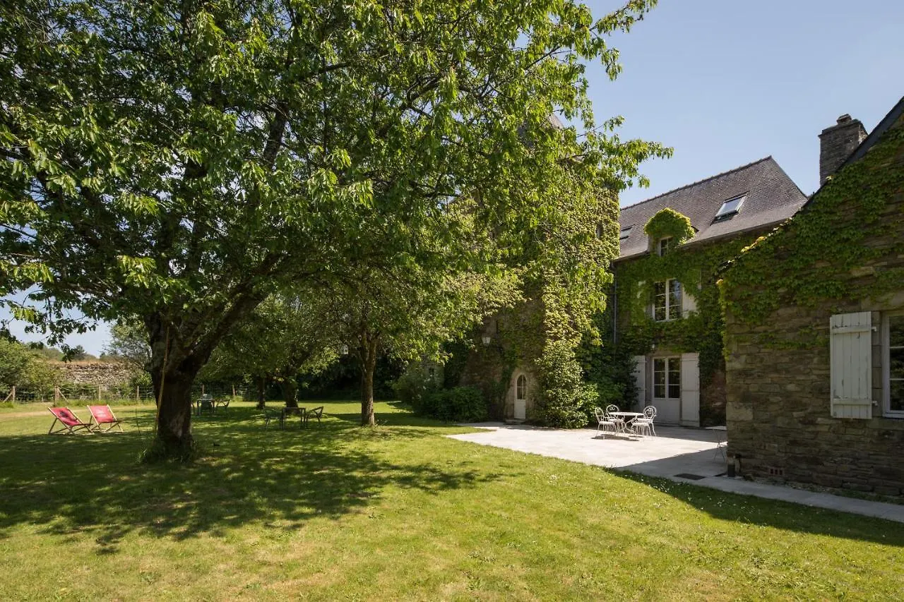 Manoir Du Vau D Arz Gites Et Chambres D Hotes Avec Piscine Malansac